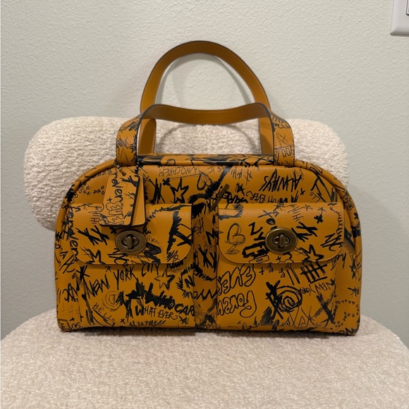 Coach Graffiti Twin Turnlock - Picture 2 of 7